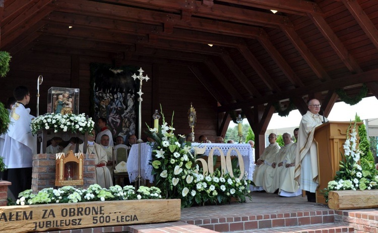 Prymas i biskupi w Oleśnie u św. Anny