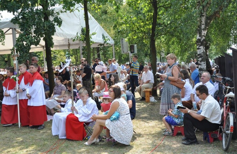 Prymas i biskupi w Oleśnie u św. Anny