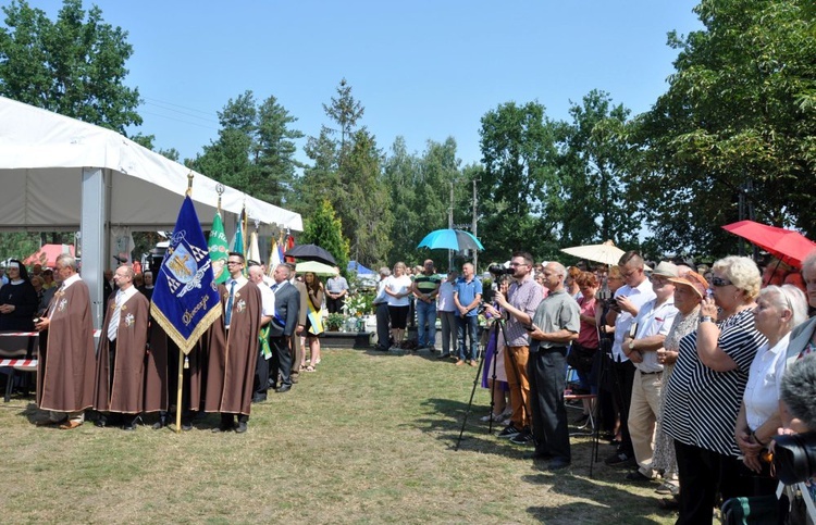 Prymas i biskupi w Oleśnie u św. Anny