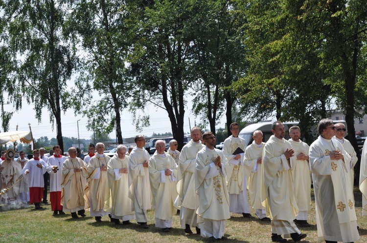 Prymas i biskupi w Oleśnie u św. Anny