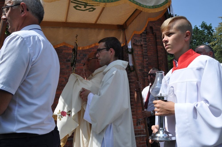 Prymas i biskupi w Oleśnie u św. Anny