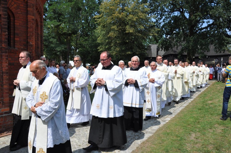 Prymas i biskupi w Oleśnie u św. Anny