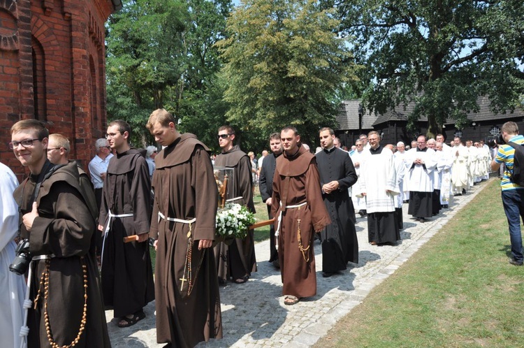 Prymas i biskupi w Oleśnie u św. Anny