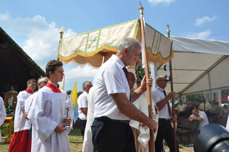 Prymas i biskupi w Oleśnie u św. Anny