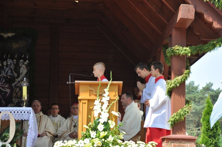 Prymas i biskupi w Oleśnie u św. Anny