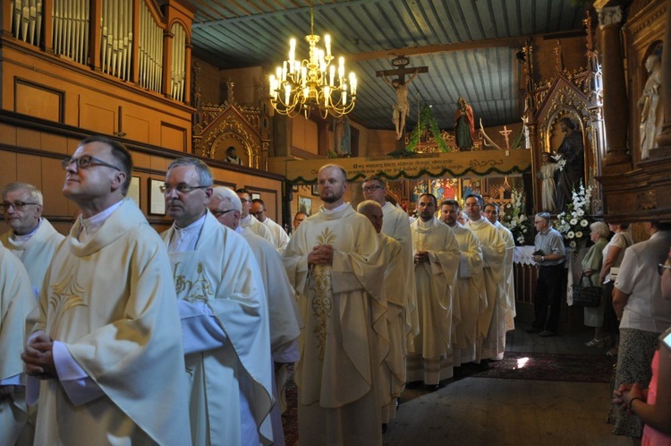 Prymas i biskupi w Oleśnie u św. Anny