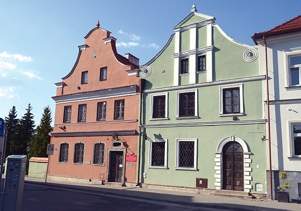 Kamienice Esterki (z lewej) i Gąski należą do najstarszych w mieście.