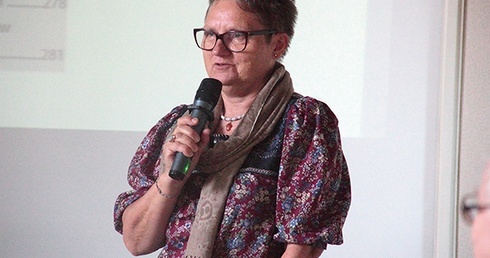 Maria Giedz,  autorka publikacji.
