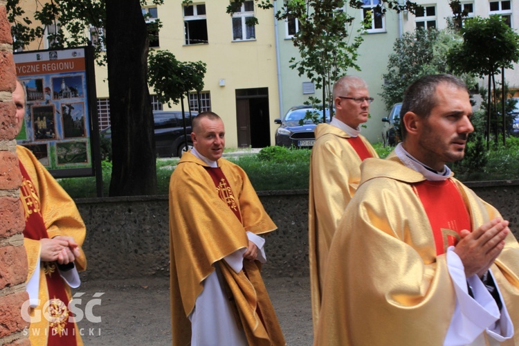 Instalacja nowego proboszcza w Ząbkowicach Śląskich