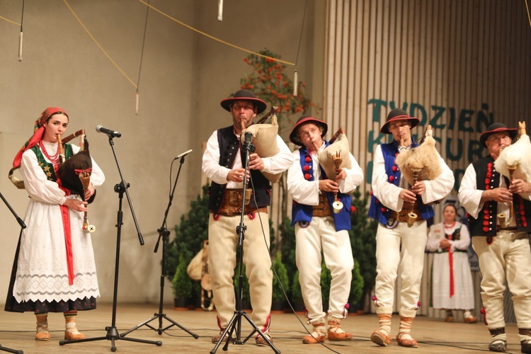 Koncert dudziarzy i gajdoszy na inauguracji 55. TKB w Żywcu - 2018