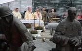 Modlitwa za powstańców na pl. Krasińskich