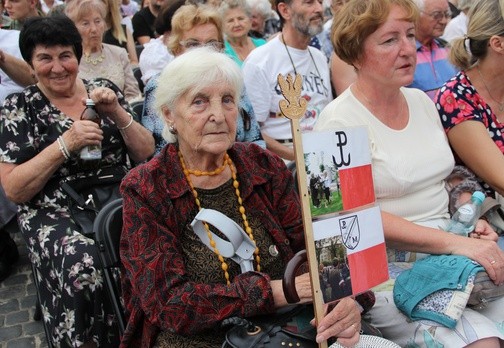 Kiedy wybuchło powstanie, Elżbieta Chaberska miała 7 lat. Pamięta, że strasznie się wtedy bała