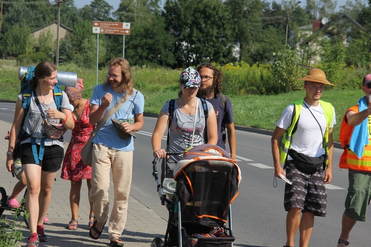 Pielgrzymka hipisów na Jasną Górę