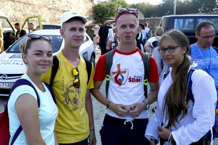 Msza św. w Bobolicach i ucałowanie Piety