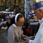 Msza św. w Bobolicach i ucałowanie Piety