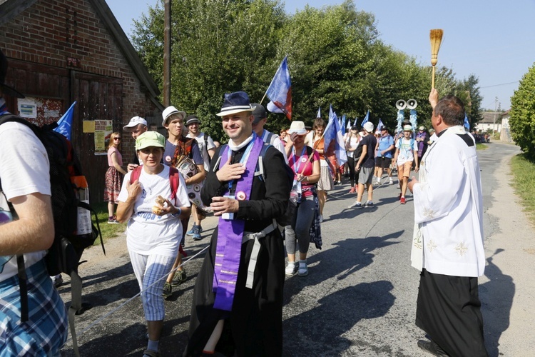 Droga do Przeworna i Apel Jasnogórski z modlitwą o powołania