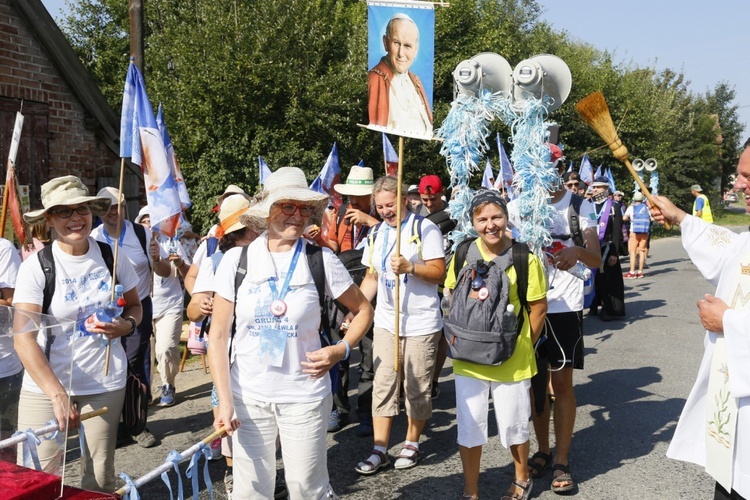 Droga do Przeworna i Apel Jasnogórski z modlitwą o powołania