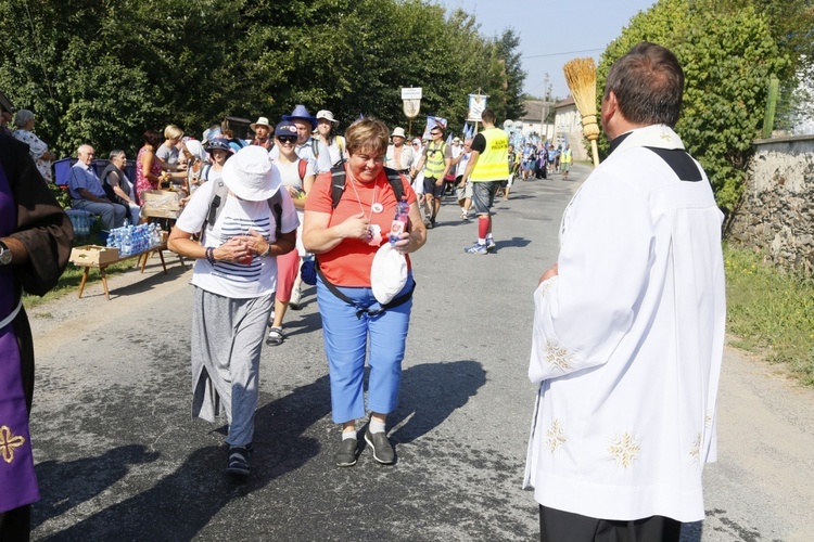 Droga do Przeworna i Apel Jasnogórski z modlitwą o powołania