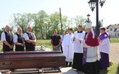 Pogrzeb śp. ks. prof. Józefa Krętosza w Bronowie