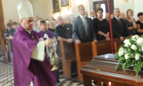 Śp. ks. Krętosz spoczął między swymi...