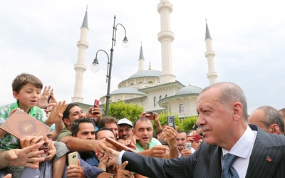 Erdogan domaga się zamrożenia aktywów dwóch ministrów USA