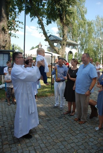 Chrzest Antoniego i Anatola podczas pielgrzymki