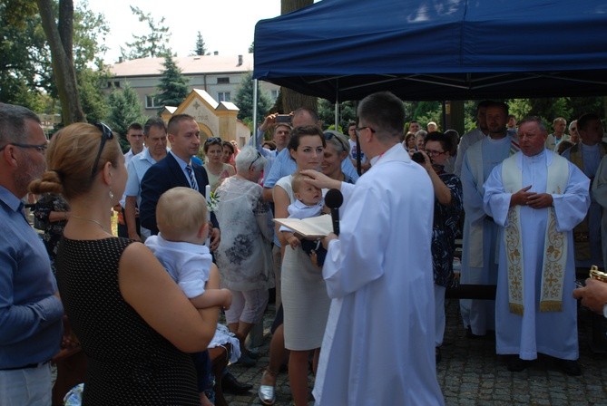 Chrzest Antoniego i Anatola podczas pielgrzymki