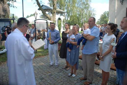 Chrzest Antoniego i Anatola podczas pielgrzymki