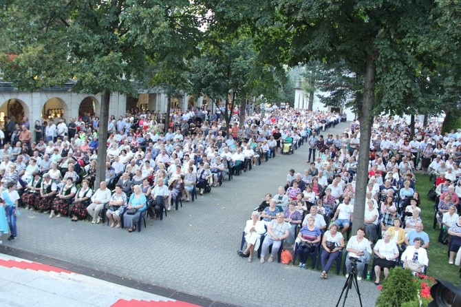 Prymicje bp. Mirosława Gucwy w Limanowej