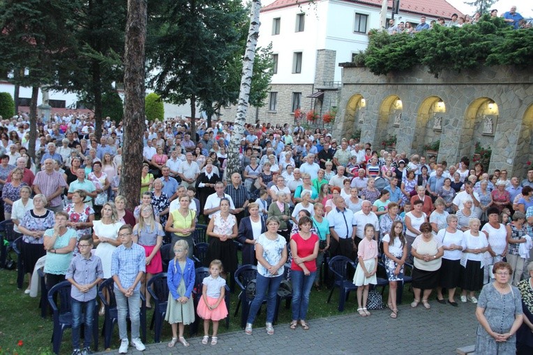 Prymicje bp. Mirosława Gucwy w Limanowej