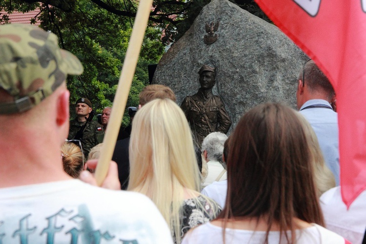 Odsłonięcie i poświęcenie Pomnika Żołnierzy Wyklętych