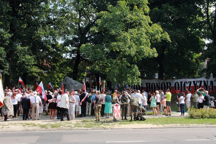 Odsłonięcie i poświęcenie Pomnika Żołnierzy Wyklętych