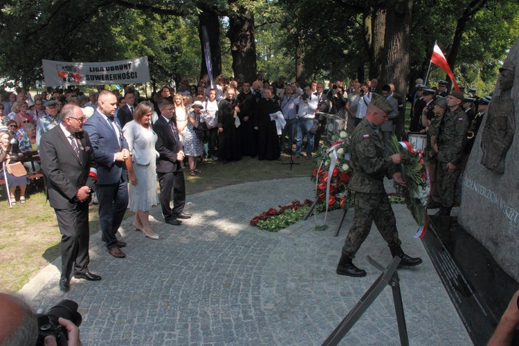 Odsłonięcie i poświęcenie Pomnika Żołnierzy Wyklętych