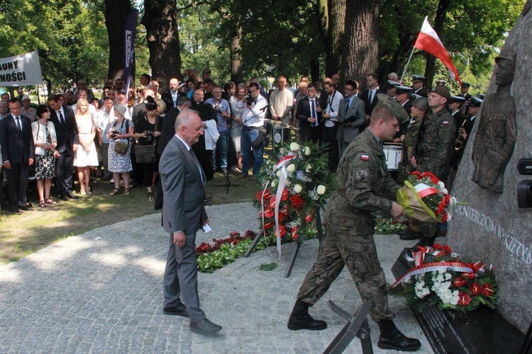 Odsłonięcie i poświęcenie Pomnika Żołnierzy Wyklętych