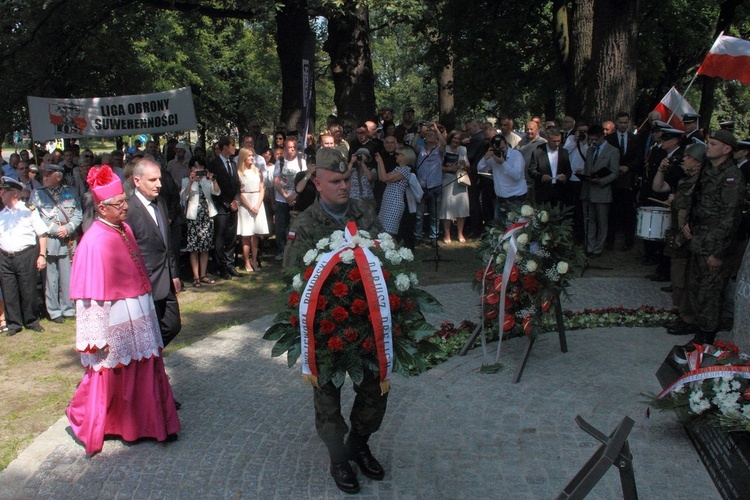 Odsłonięcie i poświęcenie Pomnika Żołnierzy Wyklętych