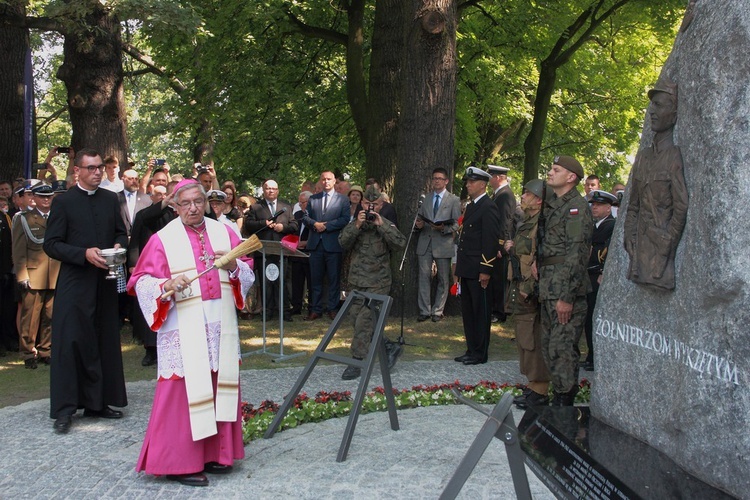 Odsłonięcie i poświęcenie Pomnika Żołnierzy Wyklętych