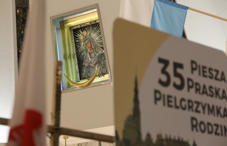 Pierwsze kroki praskich pielgrzymów