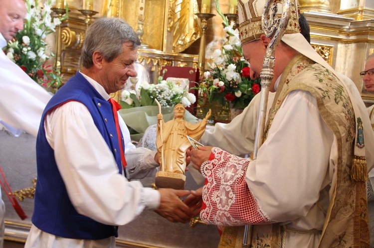 Biskup Andrzej Jeż w Siedliskach k. Bobowej