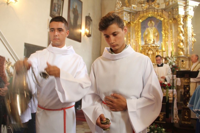 Biskup Andrzej Jeż w Siedliskach k. Bobowej