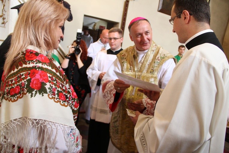 Biskup Andrzej Jeż w Siedliskach k. Bobowej