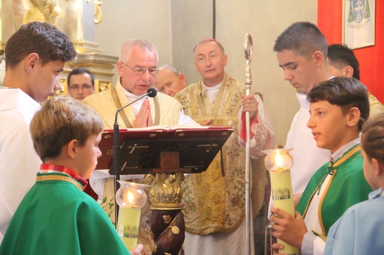 Biskup Andrzej Jeż w Siedliskach k. Bobowej