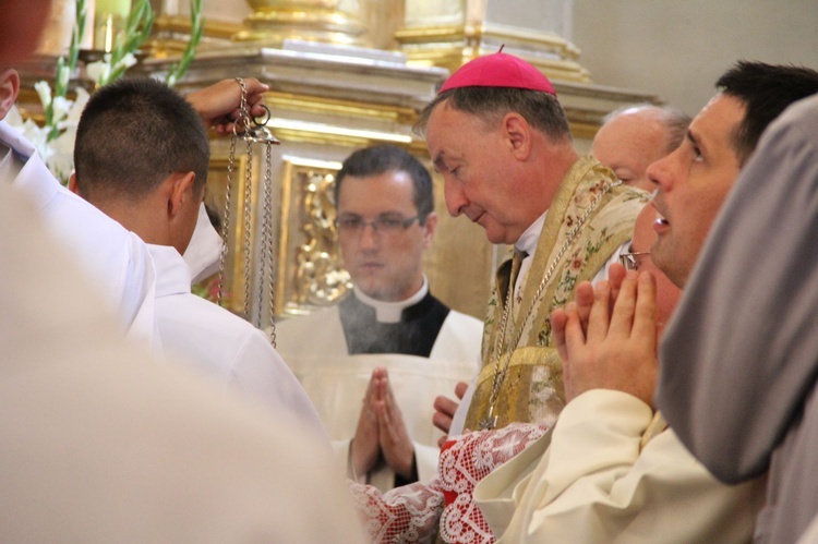 Biskup Andrzej Jeż w Siedliskach k. Bobowej