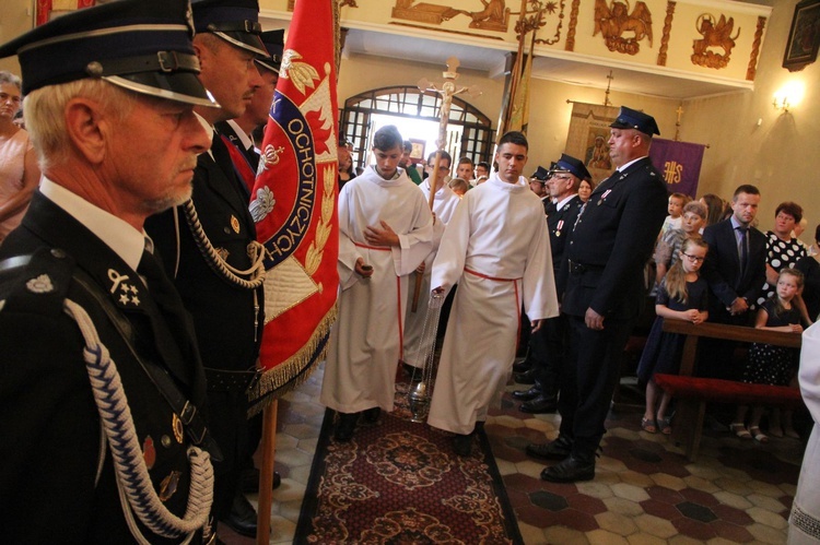 Biskup Andrzej Jeż w Siedliskach k. Bobowej