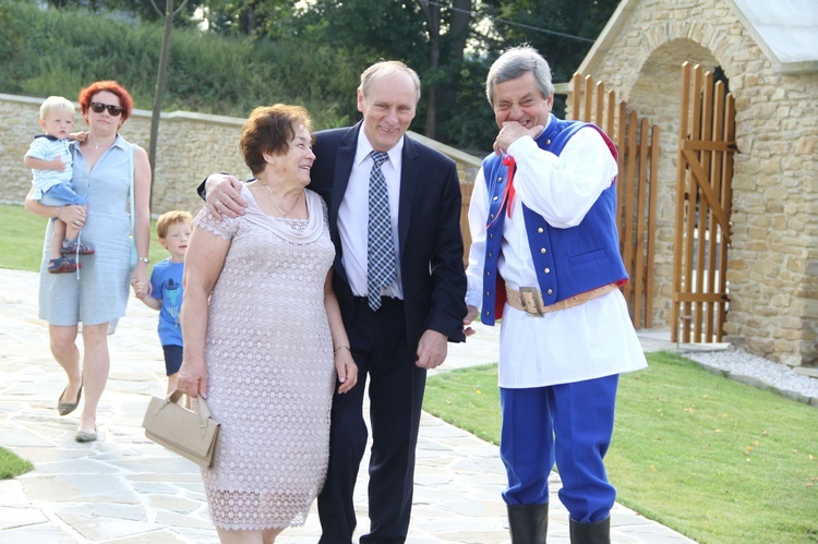 Biskup Andrzej Jeż w Siedliskach k. Bobowej