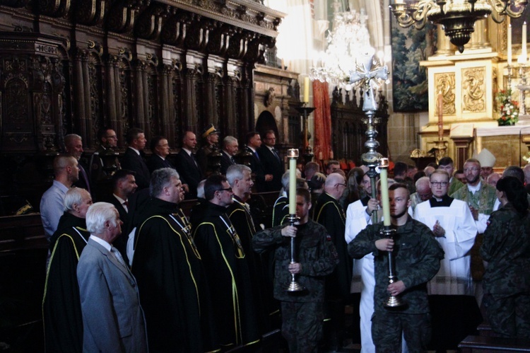 Msza św. na Wawelu w intencji ojczyzny i marszałka Józefa Piłsudskiego