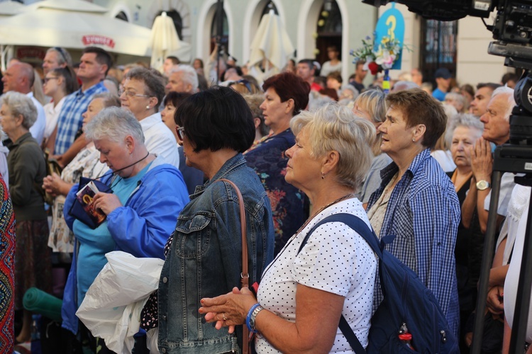 307. Warszawska Pielgrzymka Piesza na szlaku 