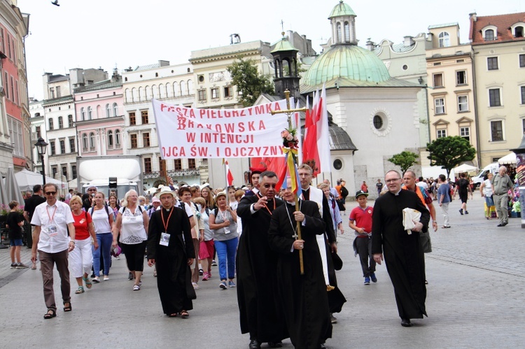 Wyjście 38. Pieszej Pielgrzymki Krakowskiej z Wawelu na Jasną Górę