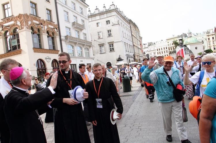 Wyjście 38. Pieszej Pielgrzymki Krakowskiej z Wawelu na Jasną Górę