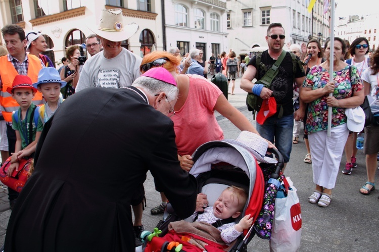 Wyjście 38. Pieszej Pielgrzymki Krakowskiej z Wawelu na Jasną Górę