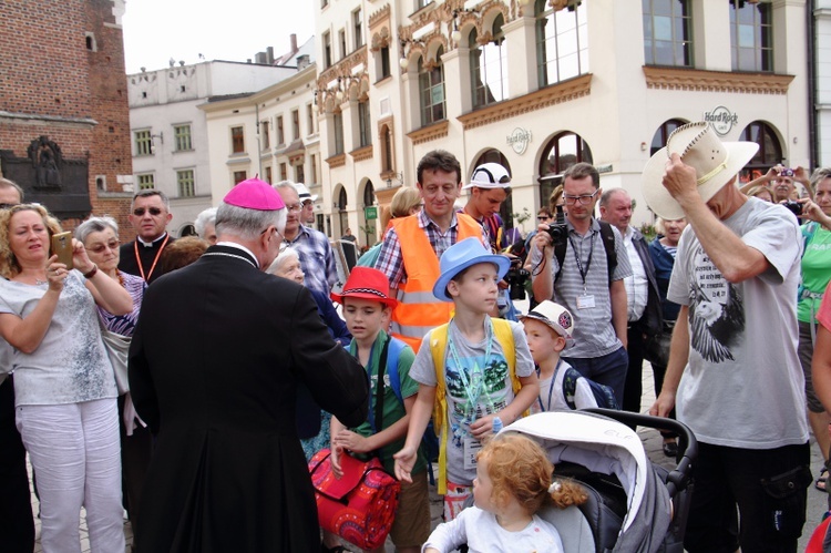 Wyjście 38. Pieszej Pielgrzymki Krakowskiej z Wawelu na Jasną Górę